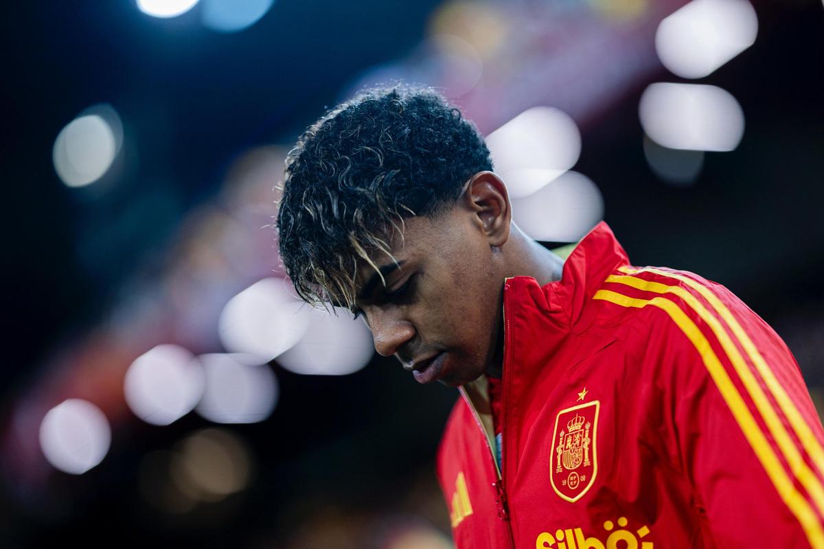 环足奖年度最佳总监候选：坎波斯、爱德华兹&理查德-休斯在列