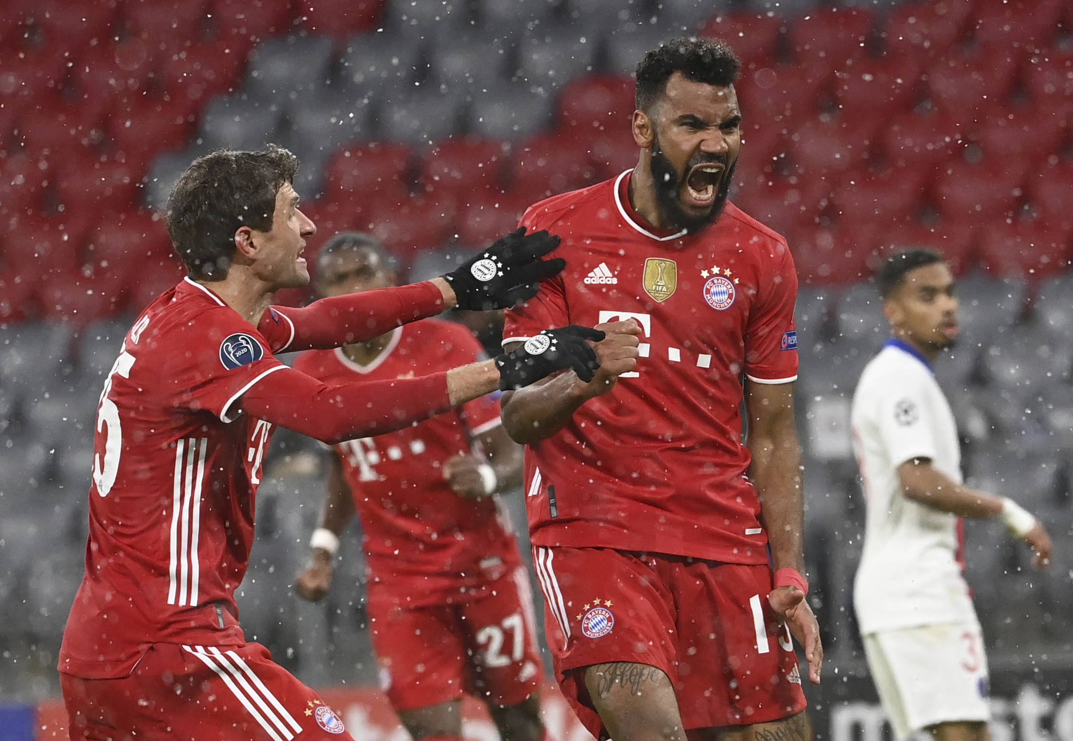 魔鬼筋肉人！40岁C罗社媒晒照配文：蒸过桑拿后（40岁C罗社媒晒桑拿后照，肌肉状态爆棚）