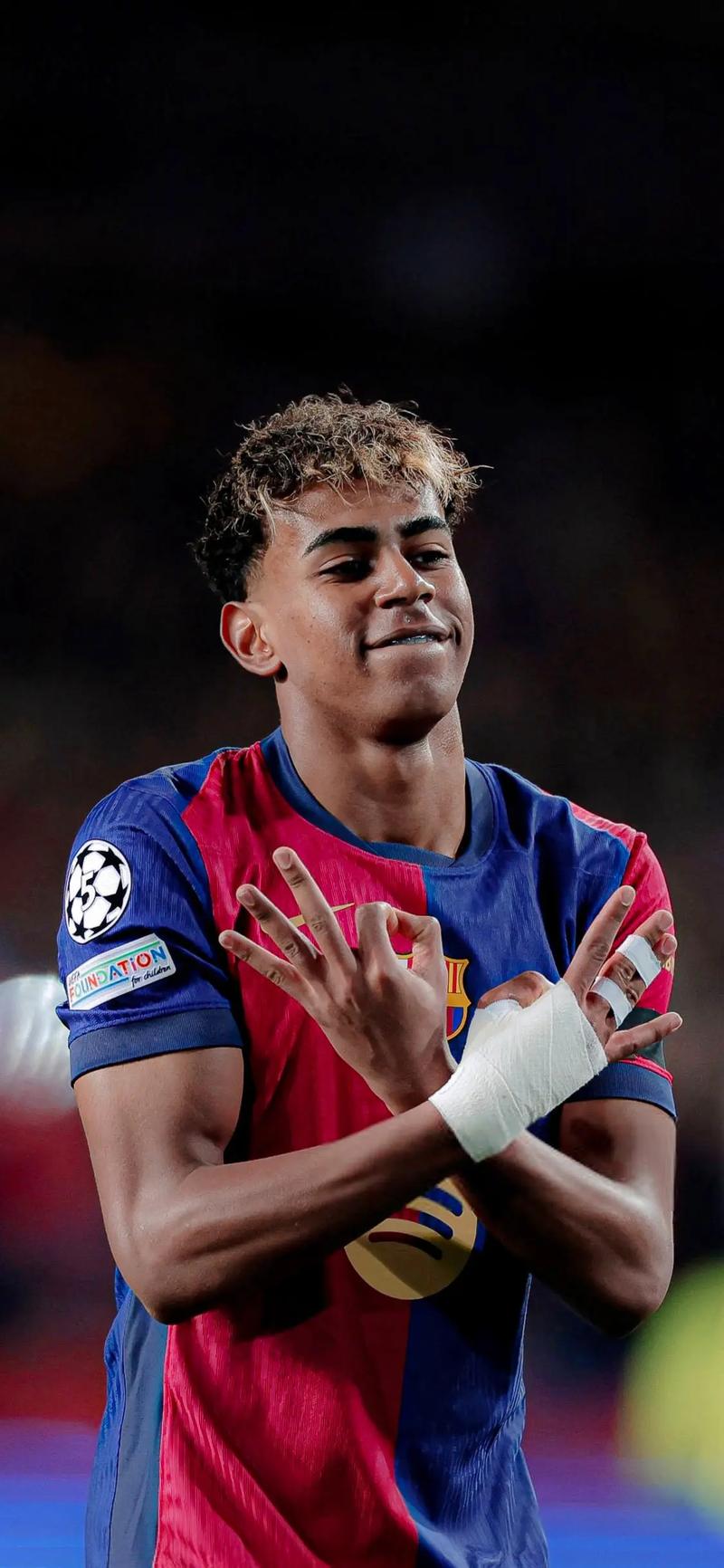 黄健翔：可以考虑将沃尔特马德的译名叫做华特马、怀德马（黄健翔建议将沃尔特马德译为华特马或怀德马）