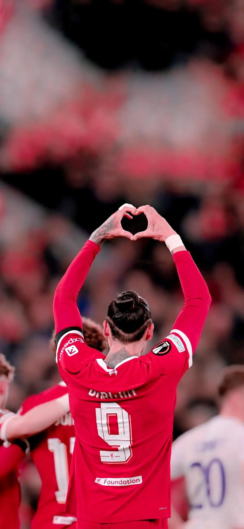 上场还早！广东新援走路一瘸一拐 首秀时间未知