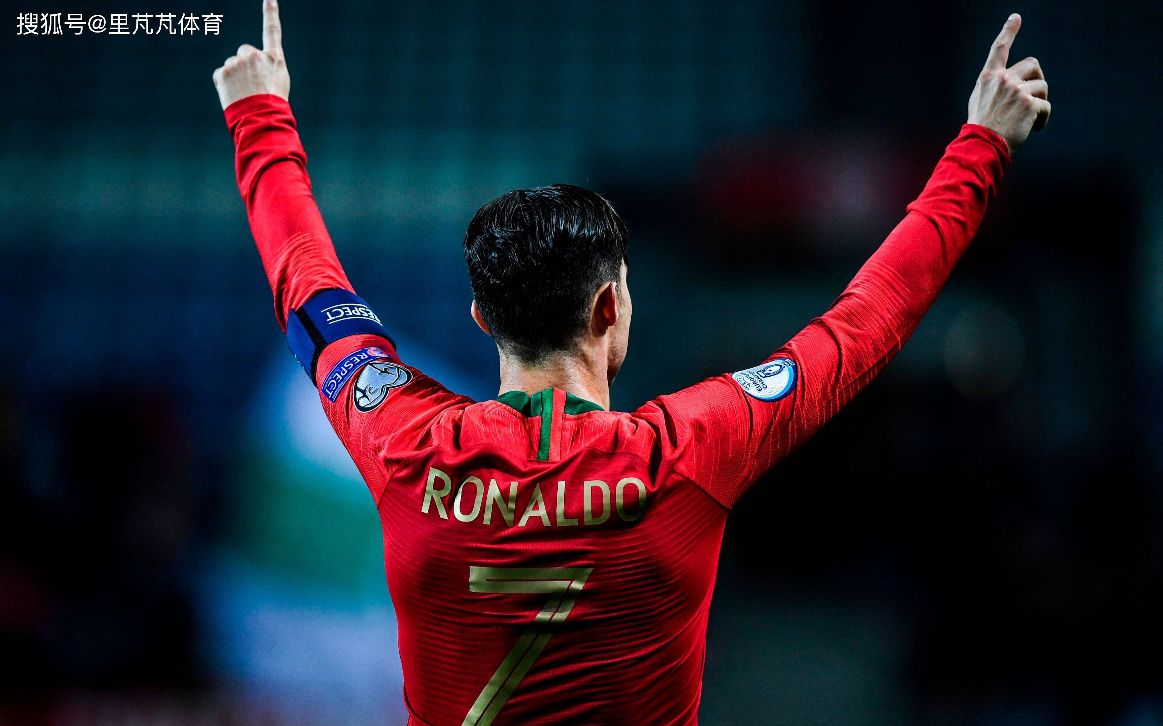 曼晚：斯通斯本轮联赛有望复出，鲍伯、多库预计明年1月回归（曼彻斯特晚报：斯通斯有望赶上本轮联赛，鲍伯与多库预计明年1月复出）