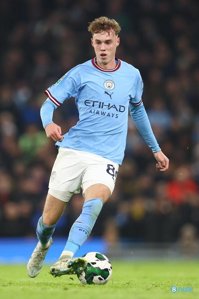 穆里尼奥：球员的比赛态度非常恶劣，我很想一口气换掉9个人（穆帅怒斥队员态度：真想一口气换下九人）