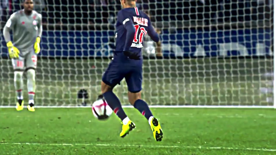 欧联2-1：31岁尤文图斯旧将8分钟连入2球，率意甲第5逆转塞尔塔（欧联2-1：31岁前尤文球员8分钟双响，助意甲第5逆转击败塞尔塔）