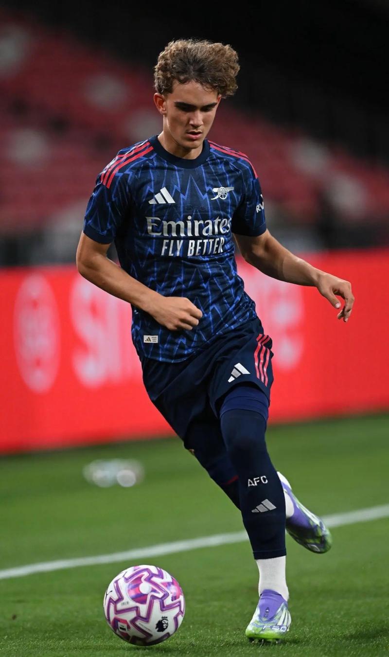 官方：中国香港代表队归化26岁原以色列籍中场巴拉克