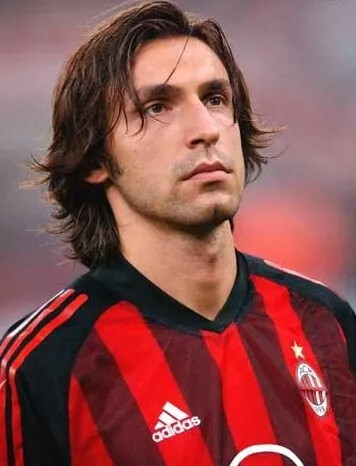 拜仁慕尼黑迎战里斯本竞技：欧冠小组赛终极对决（欧冠小组赛巅峰之战：拜仁慕尼黑对阵里斯本竞技）