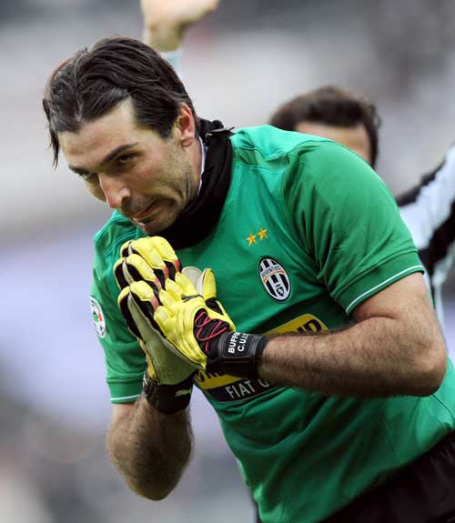 talkSPORT：曼联更衣室认为本赛季是B费在球队的最后一个赛季（据talkSPORT报道，曼联更衣室普遍认定本赛季将是B费在队的最后一季）