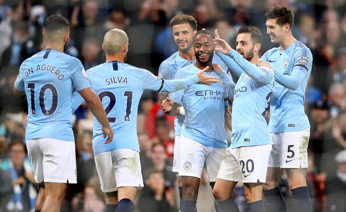 孔帕尼谈乌尔比希：他从诺伊尔身上学到了很多，正在稳步成长（孔帕尼：乌尔比希从诺伊尔身上获益良多，正稳步提升）