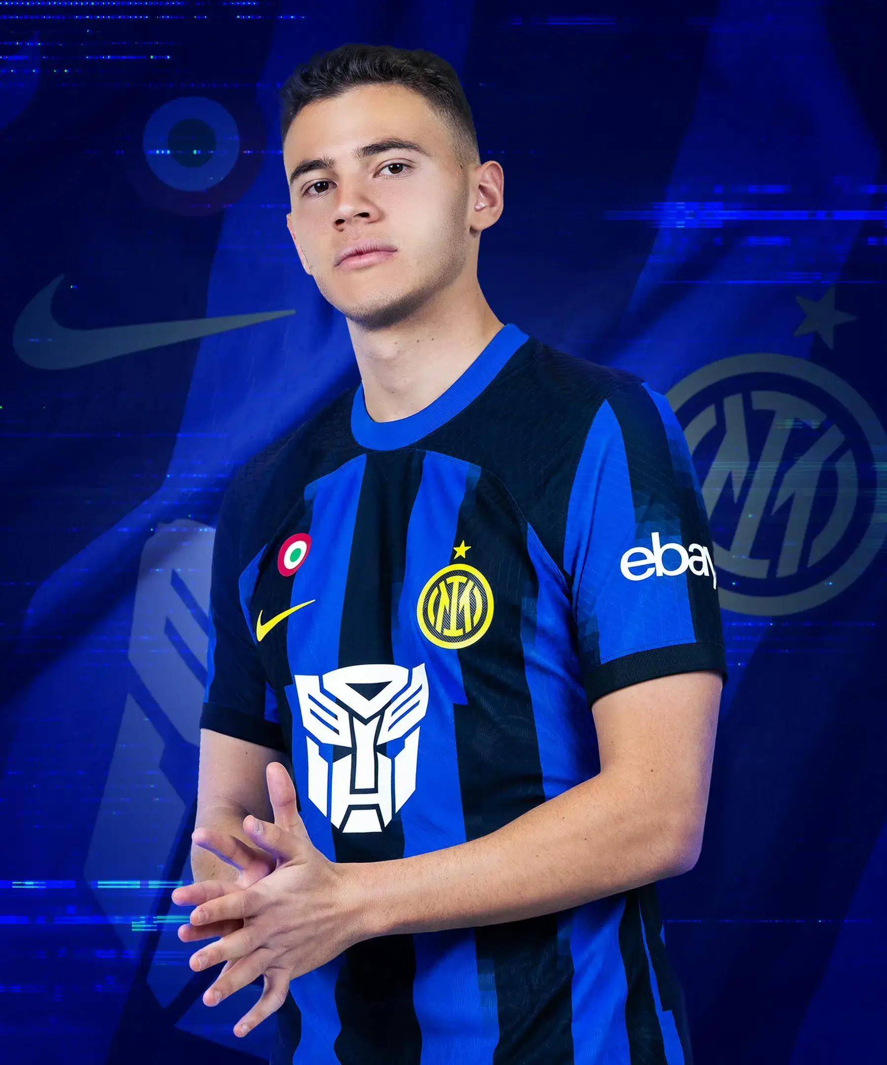 这是真饿了，太阳报：哈兰德赛后买了近70个芝士汉堡请全队吃