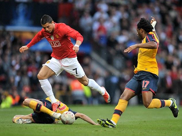 意媒：国米想让后防线年轻化，有意引入格伊、阿克或于帕