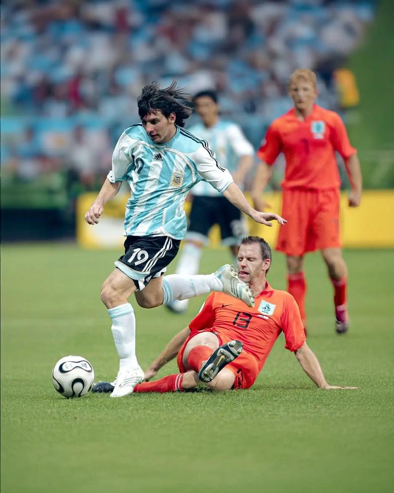 拉亚的逆袭：阿森纳新星如何挑战西班牙国家队门将格局