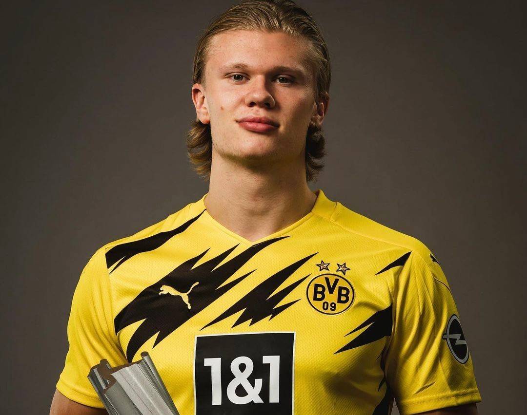 斯洛特上周五给球员放假？ 邮报：球员当天仍在基地训练（邮报：斯洛特称上周五给队员放假，球员实际仍在基地训练）