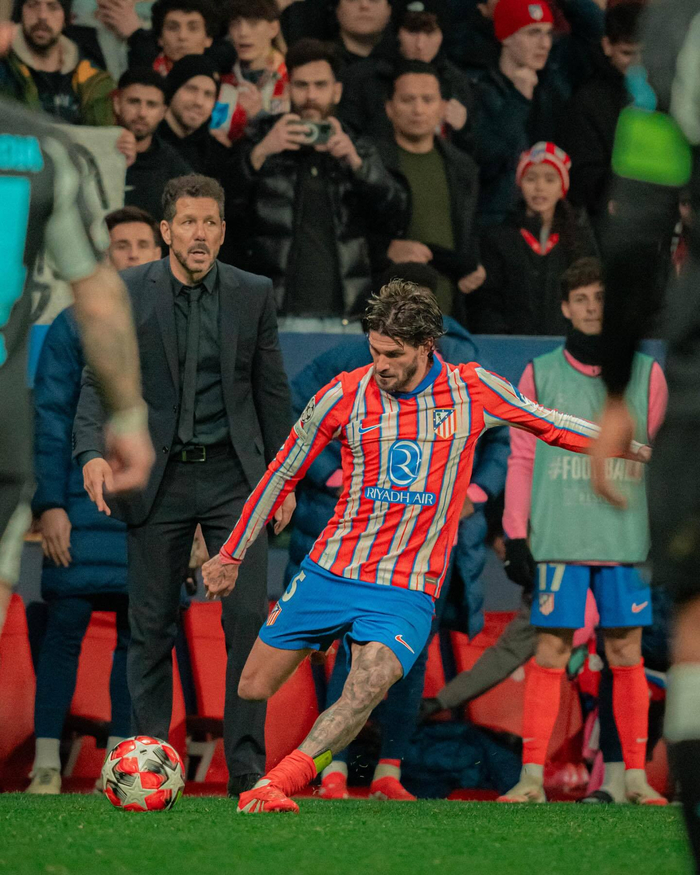 梅西：布斯克茨的退役我们之前讨论过，阿尔巴退役完全是晴天霹雳