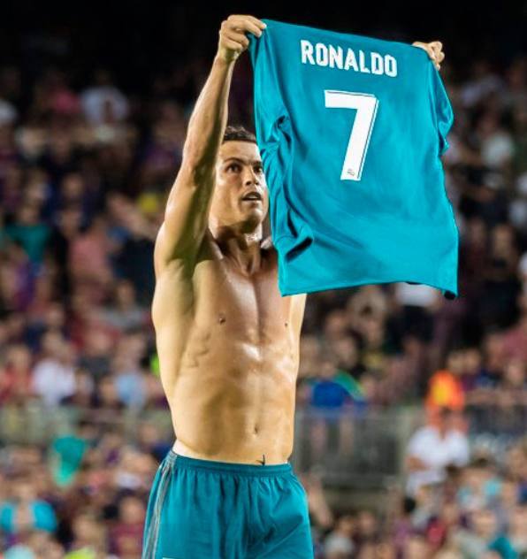 申花发布球队32岁生日海报，却把“32nd”写成“32th”（申花32岁生日海报闹乌龙，32nd被写成32th）