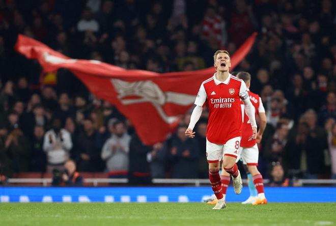 德天空：多特愿涨薪续约阿德耶米，但门德斯要求加解约条款（德媒：多特愿为阿德耶米涨薪续约，门德斯坚持加入解约条款）