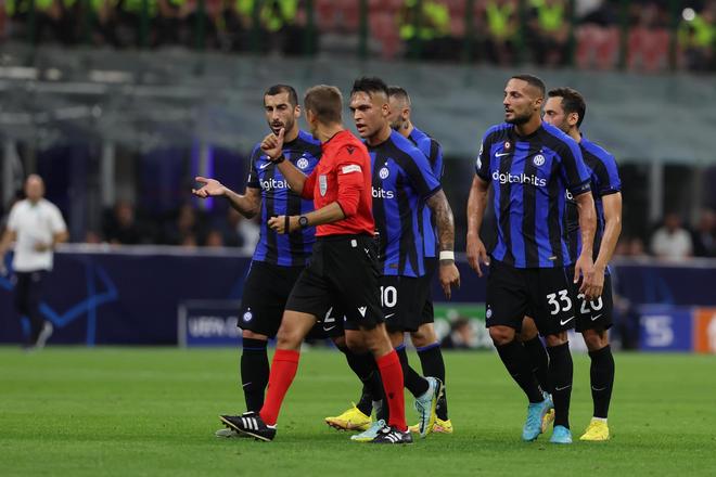 意甲裁判负责人罗基：VAR确实误判太多了，但它不应取代裁判（意甲裁判主管罗基：VAR错判不少，但不能取代裁判）