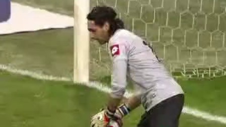 足球国足球员海外首发，发挥稳定