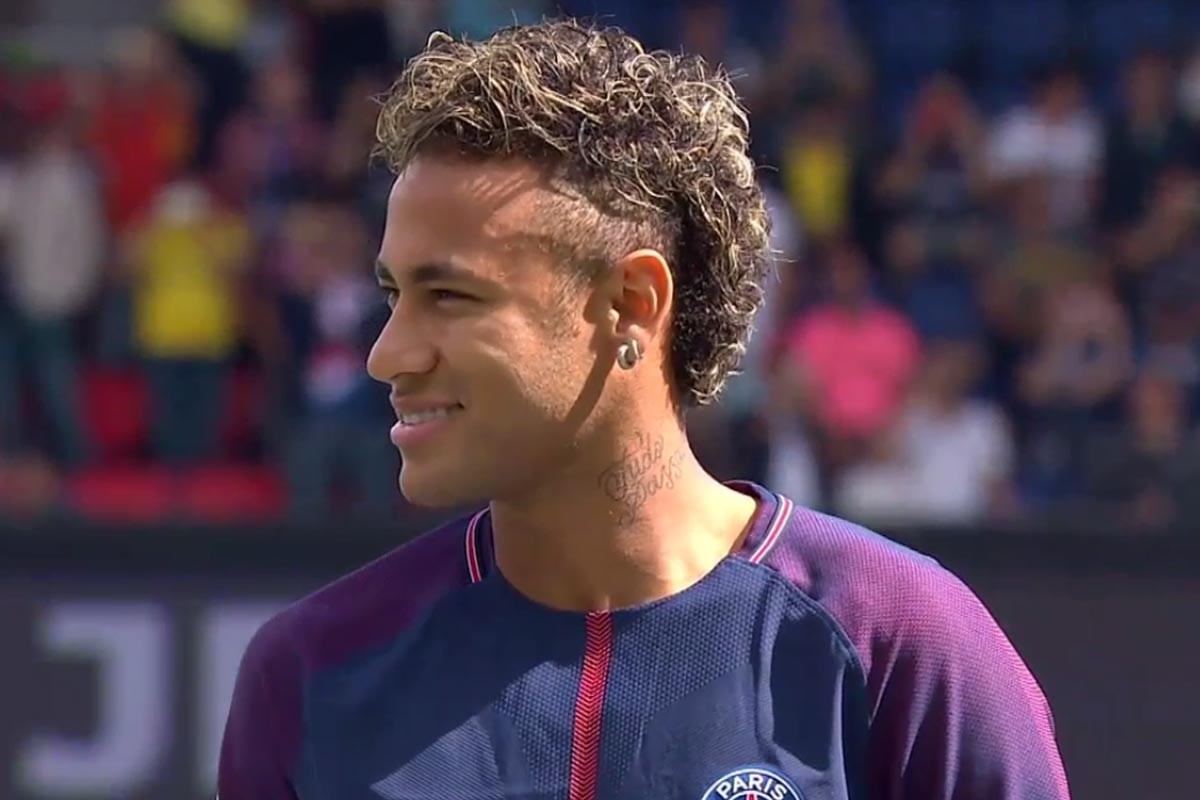 曼联旧将梅开二度：欧冠导演逆袭好戏，20场造17球太犀利