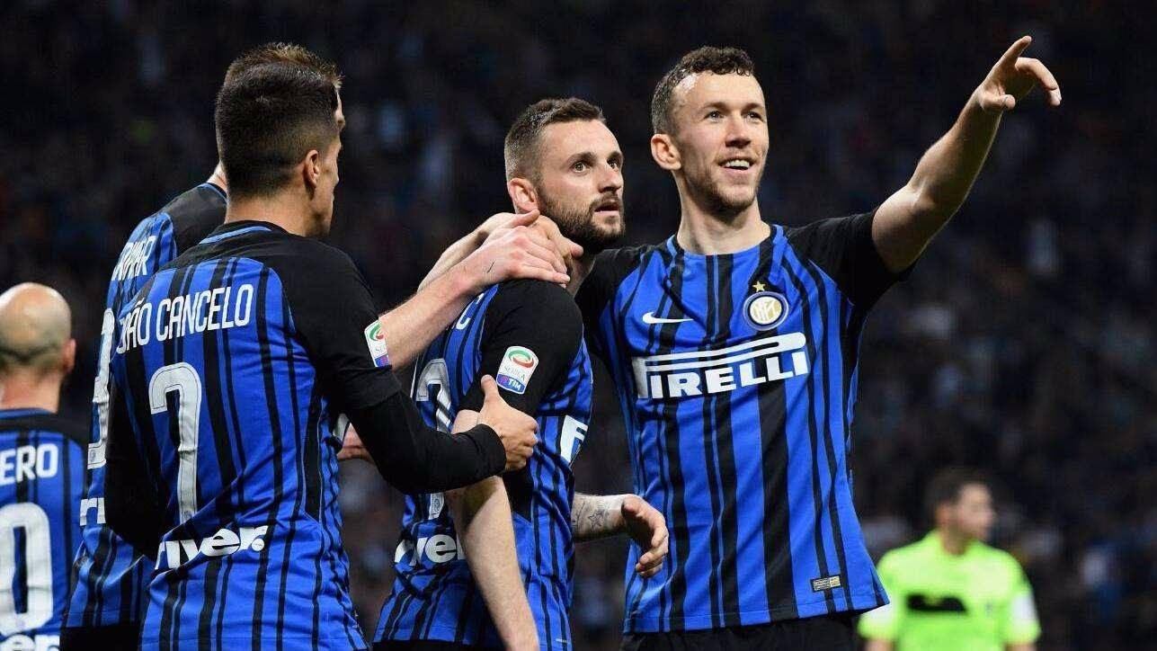 皇马近期面临高压，阿隆索执教遇阻，潜在替代者包括瓜迪奥拉、齐达内及阿韦罗亚，比赛关键影响其未来。