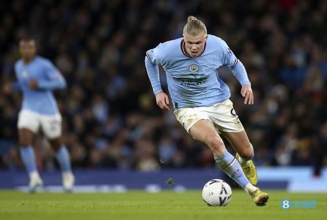 阿德莱德联后卫：我们的门将很强，对阵墨尔本城优势在我方（阿德莱德联后卫：门将实力强劲，战墨尔本城我们占优）